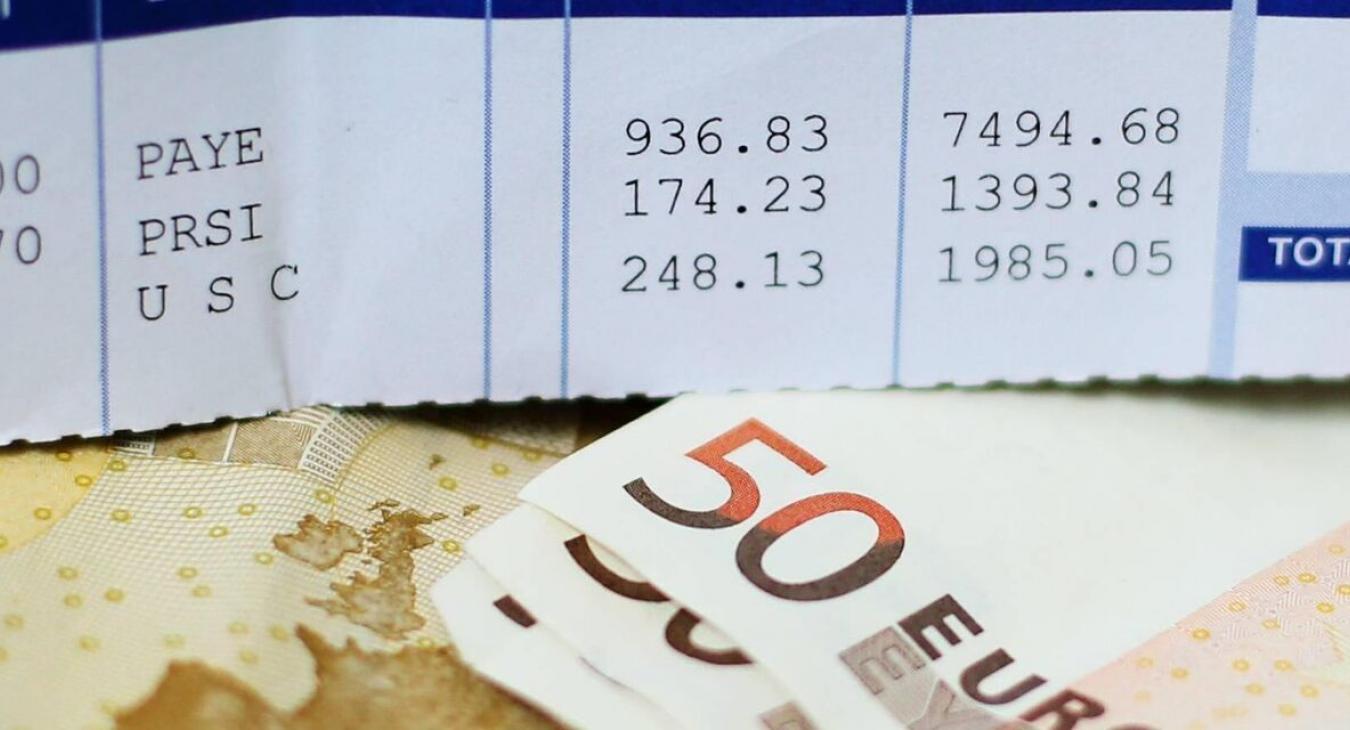 Income Tax notes and receipt